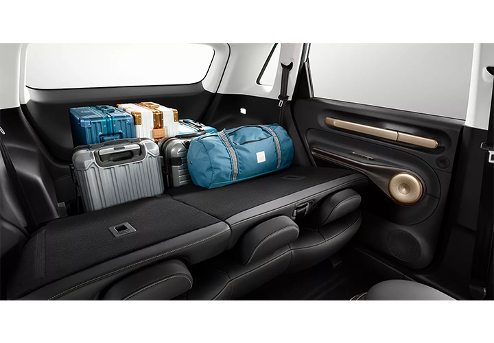 FlatFolding-Rear-Seats-InteriorCloudEV.webp